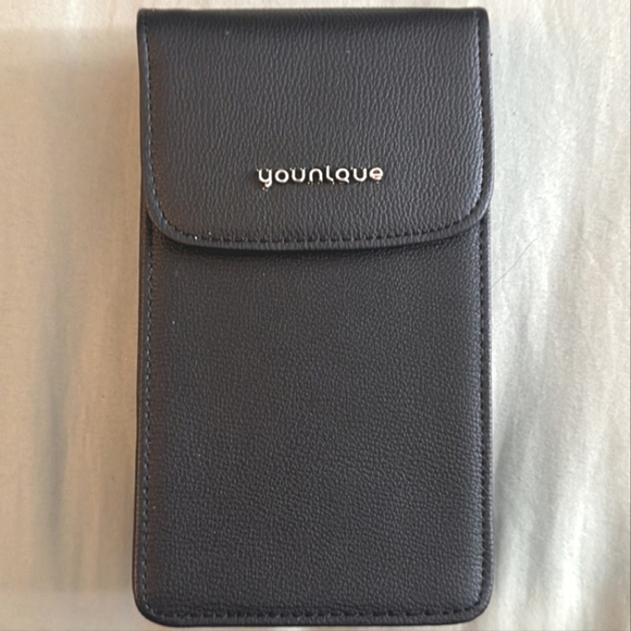 NIP Cell Phone Purse - Picture 1 of 4